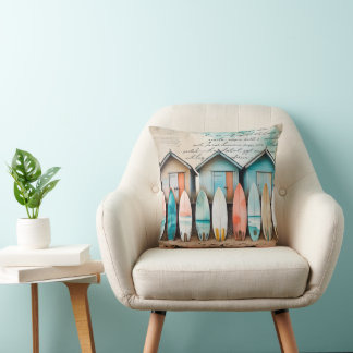 Coussin Cabanons de plage et planches de surf.