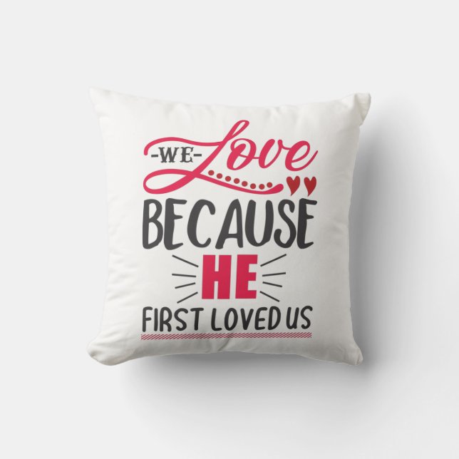 Coussin Cadeau Couple Nous Aimons Parce Qu'Il Nous A D'Abo (Recto)