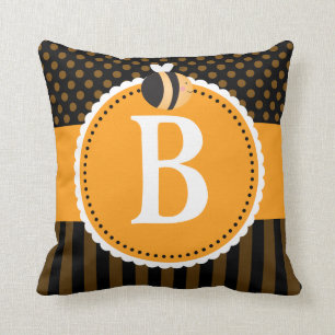 Coussin Cadeau mignon de carreau de monogramme d'amant