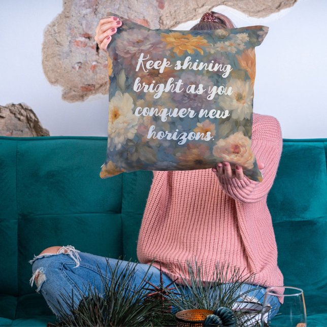 Coussin Cadeaux de graduation en aquarelle douce pour peti (Mild Watercolor Graduation Gifts for Granddaughter)