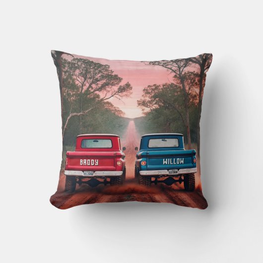 Coussin Camions des années 1960 Course sur route de terre  (Recto)