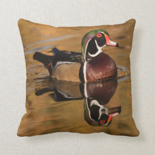 Coussin Canard en bois sur le lac d'or