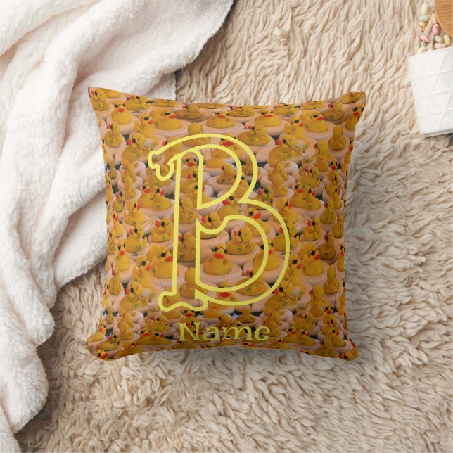 Coussin Canards en caoutchouc mignons avec initiale de mon (Couverture)