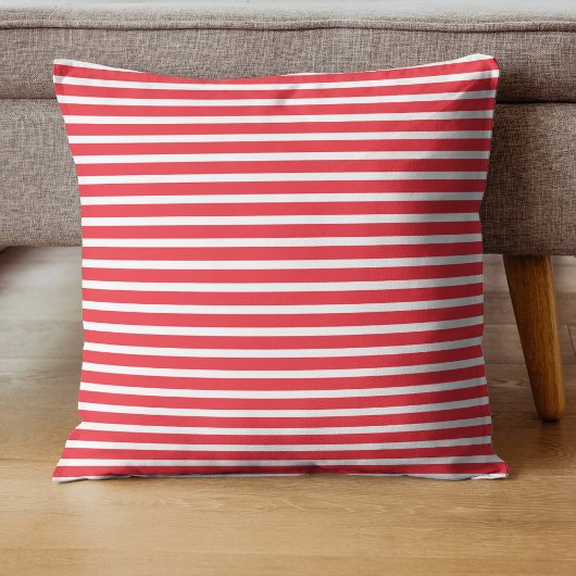 Coussin Canne de bonbon rouge et blanc rayé horizontal sim
