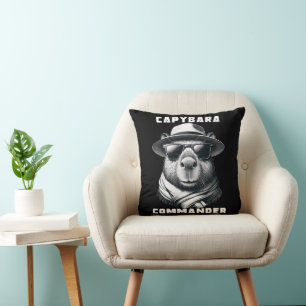 Coussin Capybara avec lunettes de soleil Capy Commander