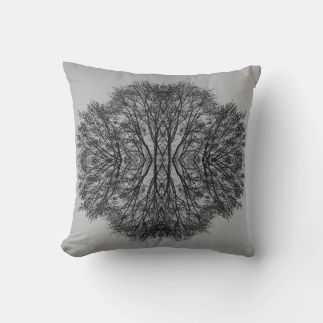 Coussin Carré de réflexion de l'arbre monochrome (Recto)