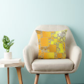 Coussin carré jaune et orange (Chaise)