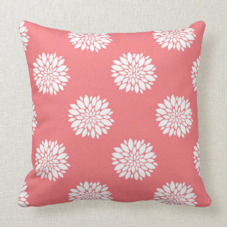 Coussin Carreau de corail avec les dahlias blancs