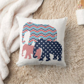 Coussin Carreau rouge, blanc, et bleu d'éléphants (Couverture)
