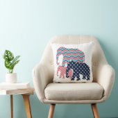 Coussin Carreau rouge, blanc, et bleu d'éléphants (Chaise)