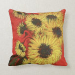 Coussin Carreau rouge et jaune de tournesol<br><div class="desc">Ce carreau est une conception originale de la peinture "tournesols" par Lynn Marrapodi. La conception exquise emballe le coussin, tous les deux de retour et avant, en rouge jaune et profondément chinois d'or somptueux accentué avec le feuille vert-foncé. ** Information IMPORTANTE" - notez svp que la couleur est précise SEULEMENT...</div>