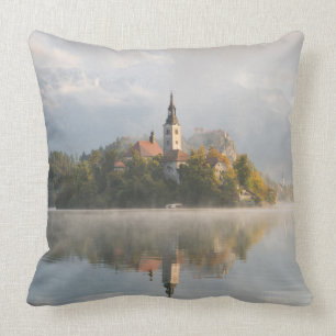 Coussin Carreau saigné brumeux de lever de soleil de lac