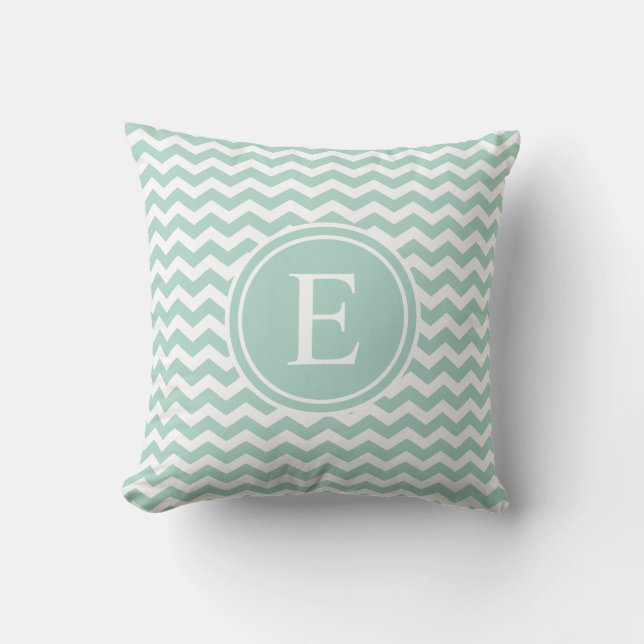 Coussin Carreaux verts de monogramme de Seafoam Chevron (Recto)