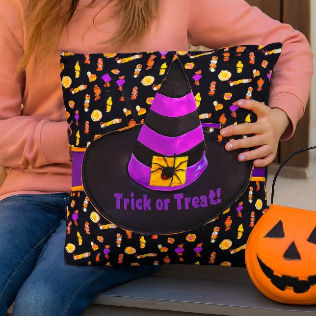Coussin Casquette de sorcière d'Halloween / Trick or Treat (Add cozy ambiance to your porch with outdoor Halloween Pillow)