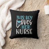 Coussin Ce garçon aime son infirmière (Couverture)