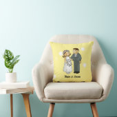 Coussin Célébration de mariage de mariée et marié mignons (Chaise)