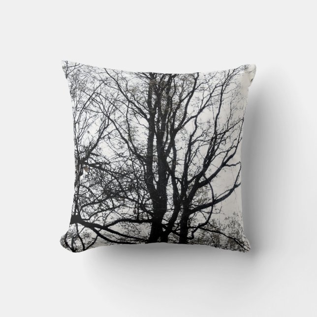 Coussin Central Park fin automne arbre presque dénudé N&B (Recto)