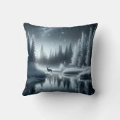 Coussin Cerf dans une rivière hivernale la nuit (Verso)