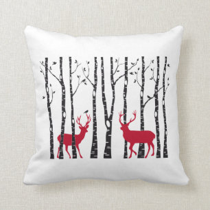 Coussin Cerfs de Noël rouges dans la forêt de bouleaux