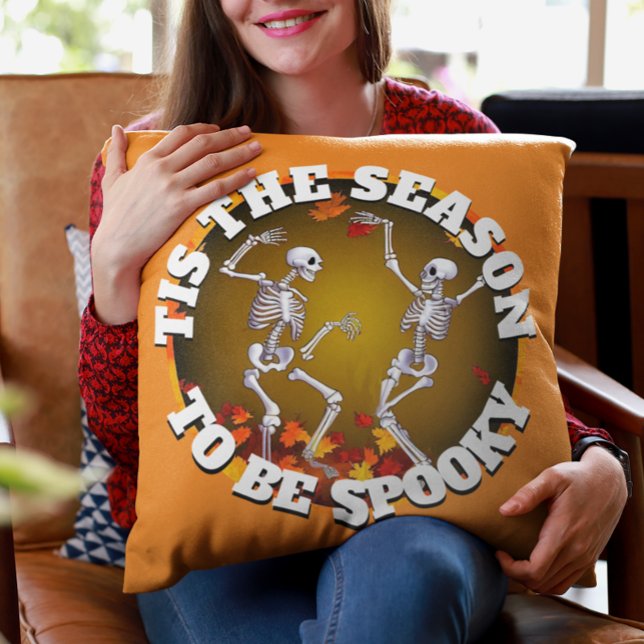 Coussin C'est la saison Happy Skeletons (Créateur téléchargé)