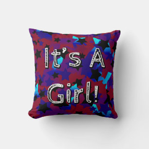 Coussin C'est une fille ! Étoiles en rouge foncé et blues