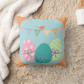 Coussin Chambre de bébé aux couleurs printanières avec œuf (Couverture)