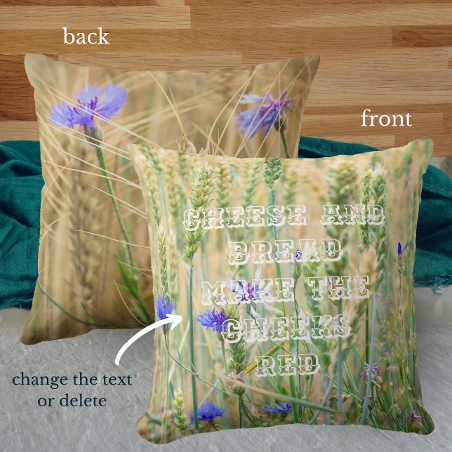 Coussin Champ de blé d'été avec fleurs bleues (Créateur téléchargé)