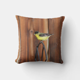 Coussin Chardonneret jaune et vieille clôture en bois