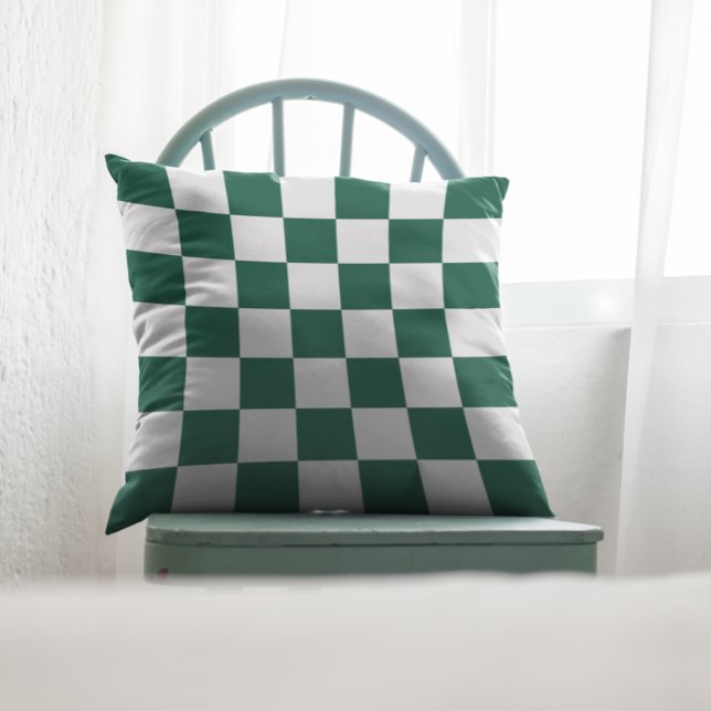 Coussin Chasseur À damiers vert et blanc (Hunter Green and White Checkered Throw Pillow)