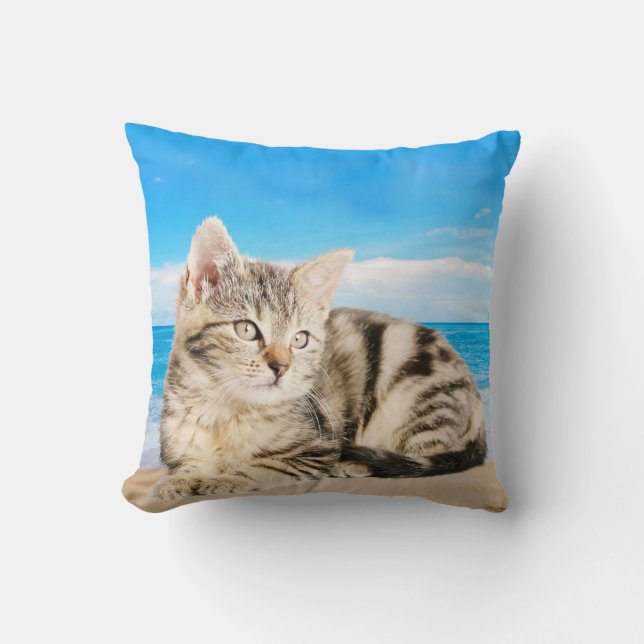 Coussin Chat assis sur la plage de Tropical Island (Recto)