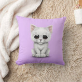 Coussin Chat blanc mignon triste de chaton sur le pourpre (Couverture)