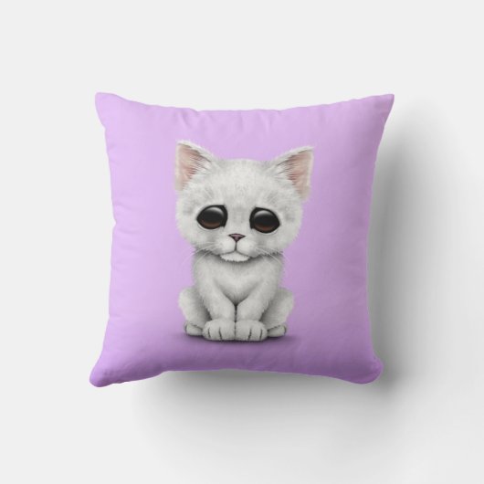 Coussin Chat blanc mignon triste de chaton sur le pourpre (Verso)