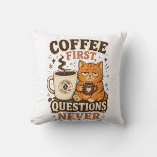 Coussin Chat drôle qui boit du café en premier