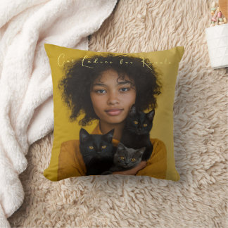 Coussin Chat Ladies for Kamala Throw
