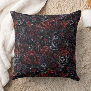 Coussin Chat noir gothique et motif de fleurs sombres