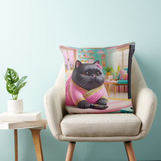 Coussin Chat regardant la télévision dans le salon