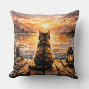 Coussin Chat sur le quai au coucher du soleil