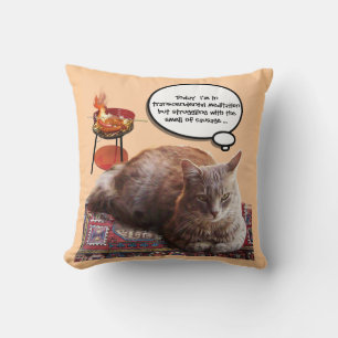 COUSSIN CHAT TURQUE EN MÉDITATION TRANSCENDENTALE