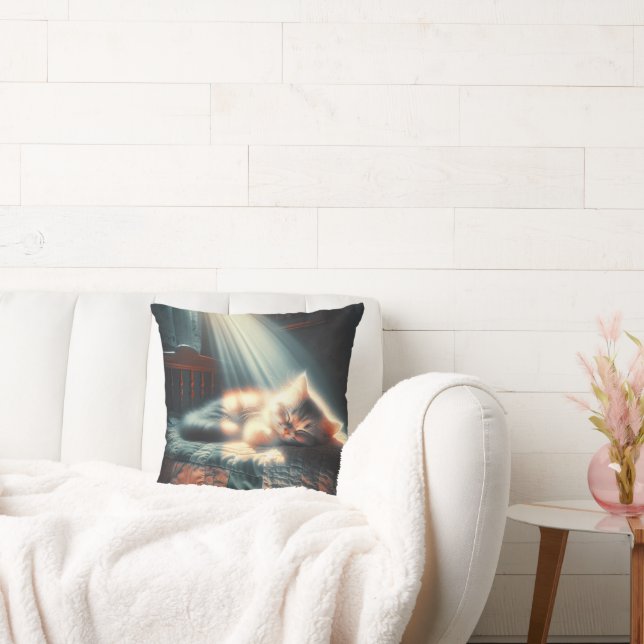 Coussin Chaton endormi dans la lumière du soleil (Canapé)
