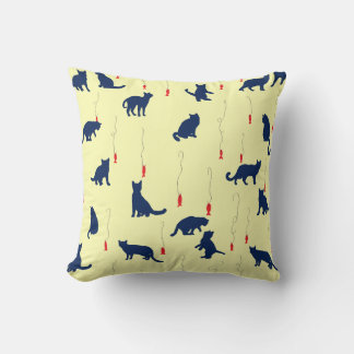 Coussin Chatons bleus et poissons rouges