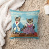 Coussin chatons tabby sur la plage (Couverture)
