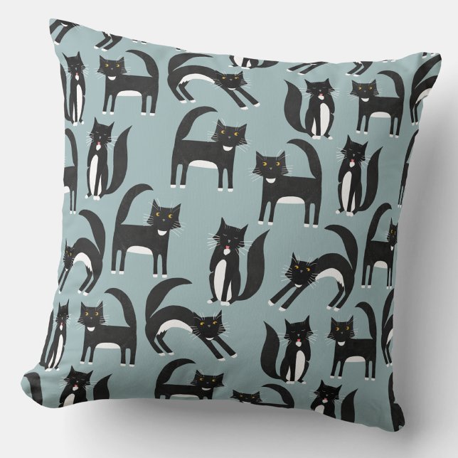 Coussin Chats smokings noirs et blancs (Black and white tuxedo cat pattern throw pillow )