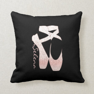 Coussin Chaussures de ballet rose à dégradé doux person