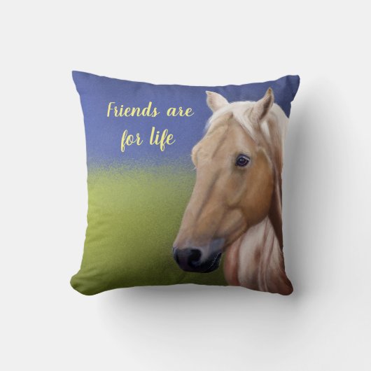 Coussin Cheval dans un champ verdoyant en été (Recto)