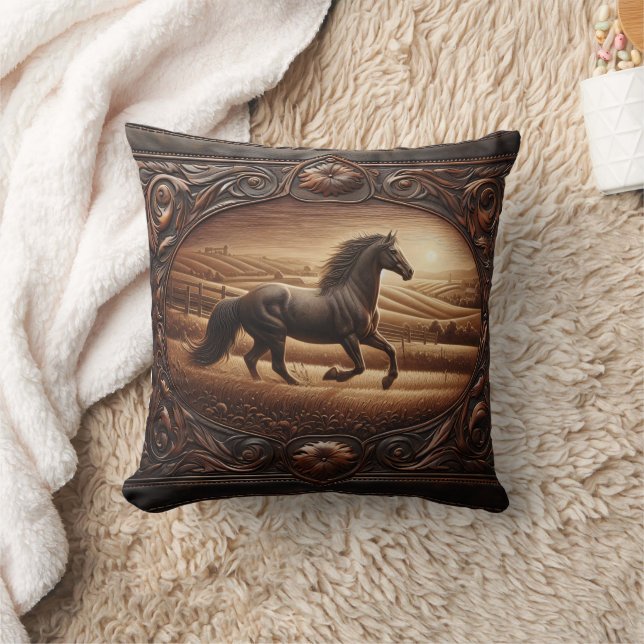 Coussin Cheval galopant dans le paysage de terrain couché  (Couverture)