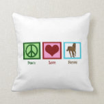 Coussin Cheval mignon<br><div class="desc">Peace Love Horses. Un signe de paix,  un coeur,  et un beau cadeau de cheval pour l'équestre dans votre vie.</div>