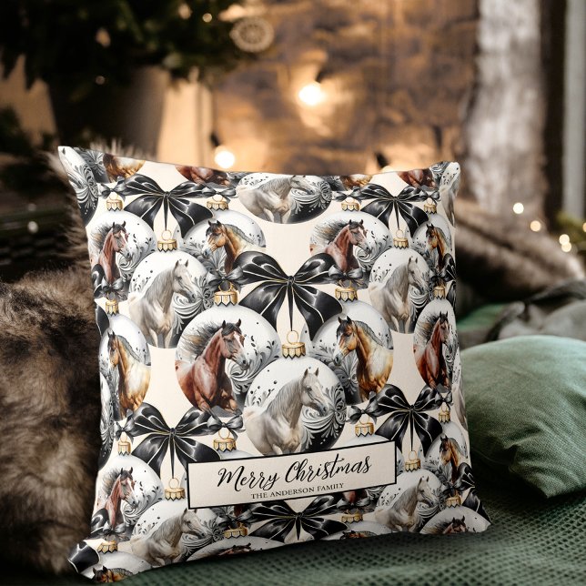 Coussin Chevaux noir et or motif de Noël (Horses black and gold Christmas pattern)