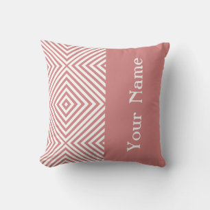 Coussin Chevron de diamant rose avec nom @ Emporiomoffa