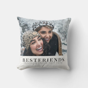 Coussin Chic Bestfriends à travers une photo épaisse et mi