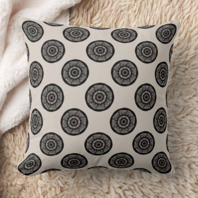 Coussin Chic Wheel Motif Mocha Brown (Créateur téléchargé)